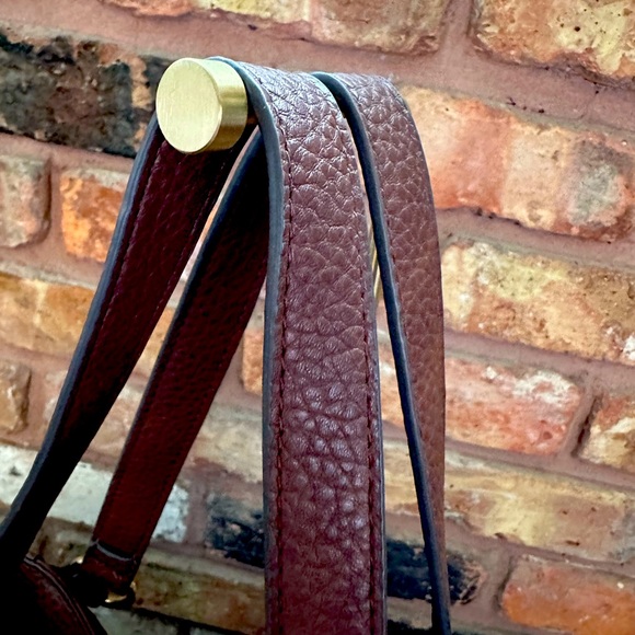 LIZ Claiborne brown purse with gold hardware. - Picture 2 of 7